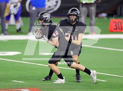 Thumbnail 2 in Argyle vs. Lindale (UIL Class 4A Division 1 State Final) photogallery.