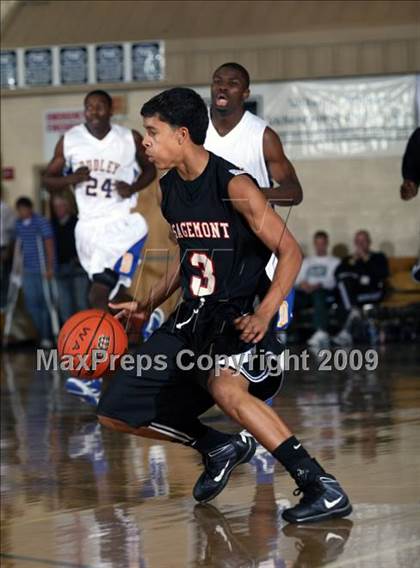 Thumbnail 1 in Dudley vs Sagemont (City of Palms Classic) photogallery.
