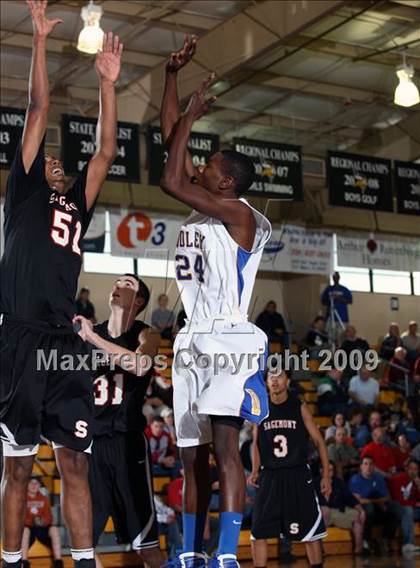 Thumbnail 3 in Dudley vs Sagemont (City of Palms Classic) photogallery.