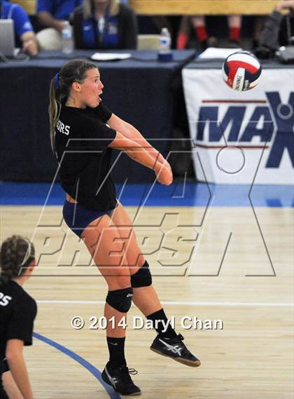 Thumbnail 1 in Saddleback Valley Christian vs. Sacred Heart Cathedral (CIF State D3 Finals) photogallery.
