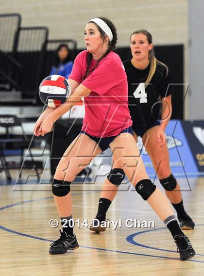 Thumbnail 3 in Saddleback Valley Christian vs. Sacred Heart Cathedral (CIF State D3 Finals) photogallery.