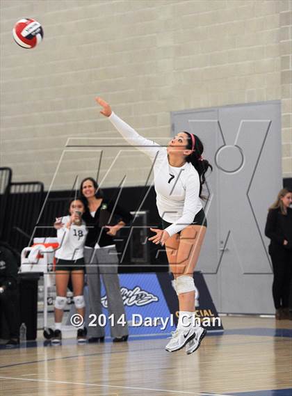 Thumbnail 2 in Saddleback Valley Christian vs. Sacred Heart Cathedral (CIF State D3 Finals) photogallery.
