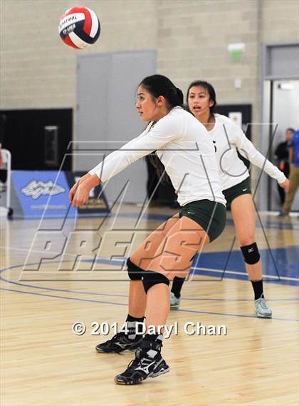 Thumbnail 2 in Saddleback Valley Christian vs. Sacred Heart Cathedral (CIF State D3 Finals) photogallery.