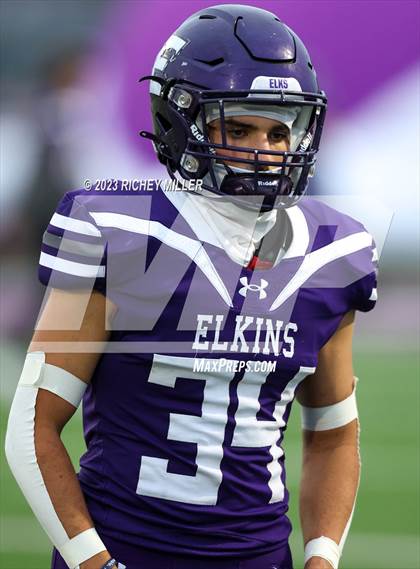 Thumbnail 2 in Gentry @ Elkins photogallery.