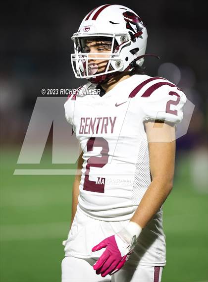 Thumbnail 2 in Gentry @ Elkins photogallery.