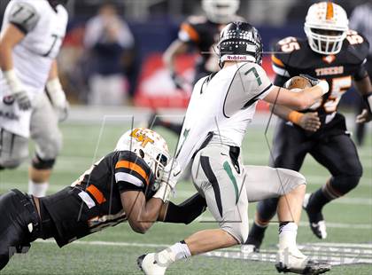 Thumbnail 2 in Lancaster vs. Cedar Park (UIL 4A Division 2 Final) photogallery.