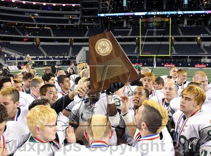 Thumbnail 3 in Lancaster vs. Cedar Park (UIL 4A Division 2 Final) photogallery.