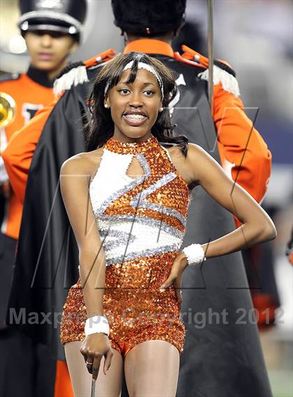 Thumbnail 2 in Lancaster vs. Cedar Park (UIL 4A Division 2 Final) photogallery.