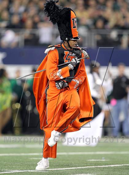 Thumbnail 3 in Lancaster vs. Cedar Park (UIL 4A Division 2 Final) photogallery.