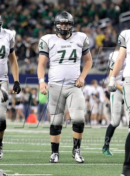 Thumbnail 2 in Lancaster vs. Cedar Park (UIL 4A Division 2 Final) photogallery.