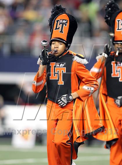 Thumbnail 1 in Lancaster vs. Cedar Park (UIL 4A Division 2 Final) photogallery.