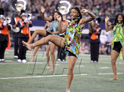 Thumbnail 2 in Lancaster vs. Cedar Park (UIL 4A Division 2 Final) photogallery.