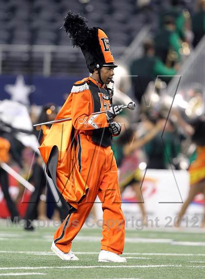 Thumbnail 2 in Lancaster vs. Cedar Park (UIL 4A Division 2 Final) photogallery.