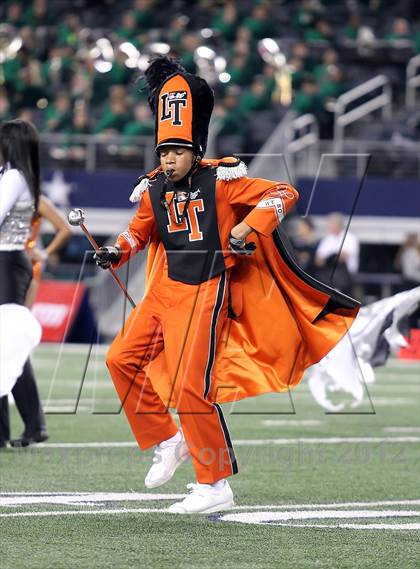 Thumbnail 3 in Lancaster vs. Cedar Park (UIL 4A Division 2 Final) photogallery.