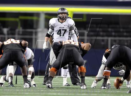 Thumbnail 1 in Lancaster vs. Cedar Park (UIL 4A Division 2 Final) photogallery.