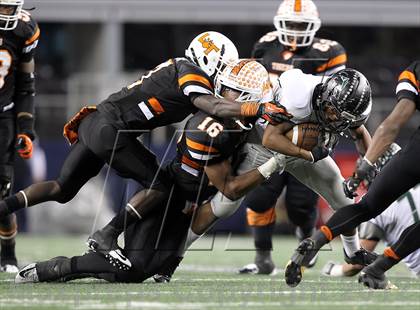 Thumbnail 1 in Lancaster vs. Cedar Park (UIL 4A Division 2 Final) photogallery.