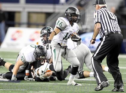 Thumbnail 1 in Lancaster vs. Cedar Park (UIL 4A Division 2 Final) photogallery.