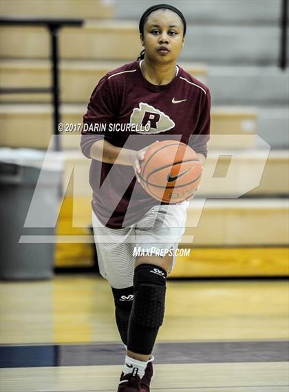 Thumbnail 1 in Riverdale vs. Archbishop Mitty (NIKE Tournament of Champions) photogallery.