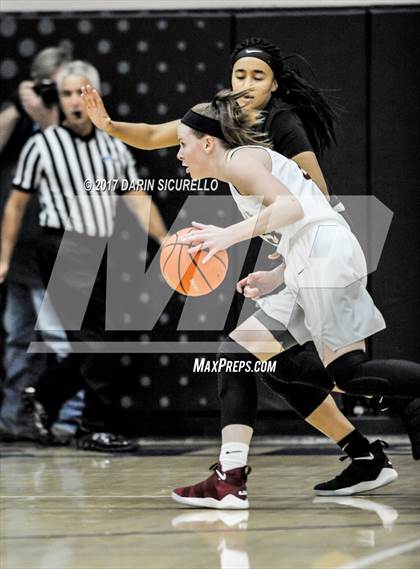 Thumbnail 2 in Riverdale vs. Archbishop Mitty (NIKE Tournament of Champions) photogallery.