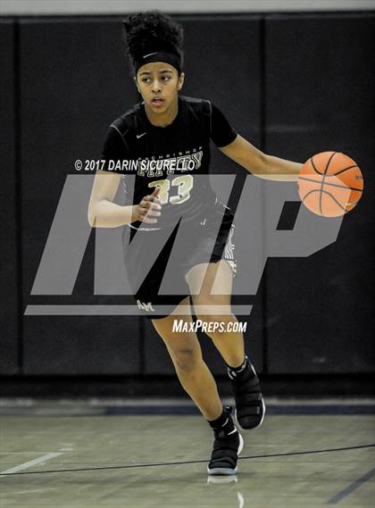 Thumbnail 3 in Riverdale vs. Archbishop Mitty (NIKE Tournament of Champions) photogallery.