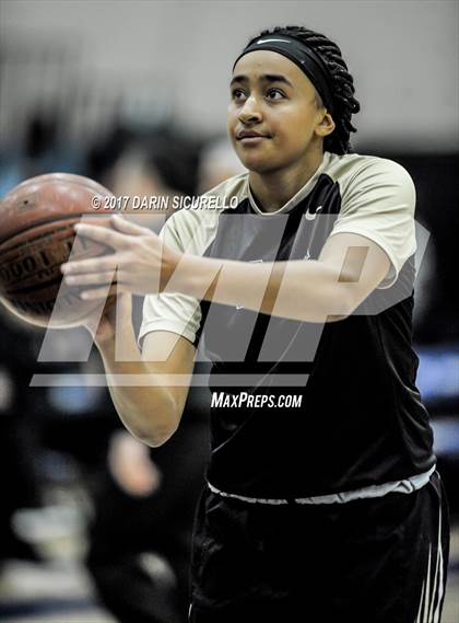 Thumbnail 3 in Riverdale vs. Archbishop Mitty (NIKE Tournament of Champions) photogallery.