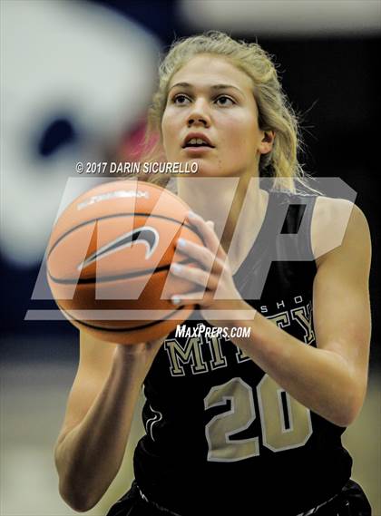 Thumbnail 2 in Riverdale vs. Archbishop Mitty (NIKE Tournament of Champions) photogallery.