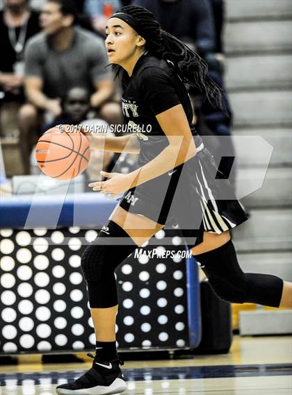 Thumbnail 1 in Riverdale vs. Archbishop Mitty (NIKE Tournament of Champions) photogallery.