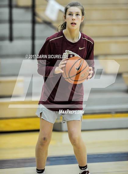 Thumbnail 2 in Riverdale vs. Archbishop Mitty (NIKE Tournament of Champions) photogallery.