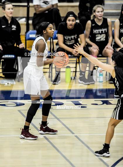 Thumbnail 2 in Riverdale vs. Archbishop Mitty (NIKE Tournament of Champions) photogallery.