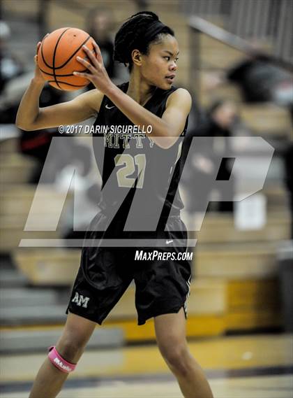 Thumbnail 3 in Riverdale vs. Archbishop Mitty (NIKE Tournament of Champions) photogallery.