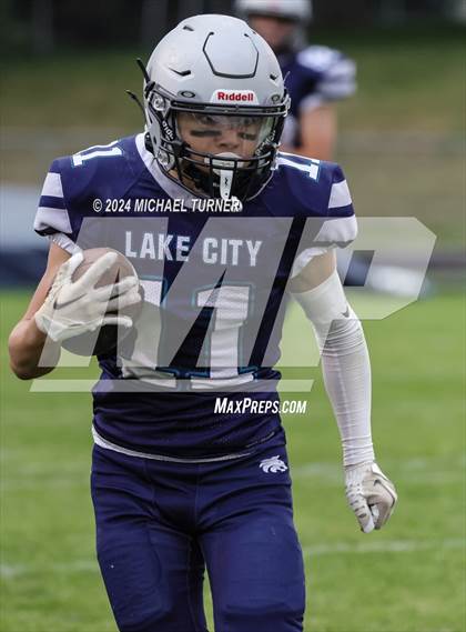 Thumbnail 3 in Lewiston @ Lake City photogallery.