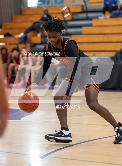 Thumbnail 2 in Grant vs. La Jolla Country Day (BSN Sports Showcase) photogallery.
