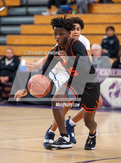 Thumbnail 2 in Grant vs. La Jolla Country Day (BSN Sports Showcase) photogallery.