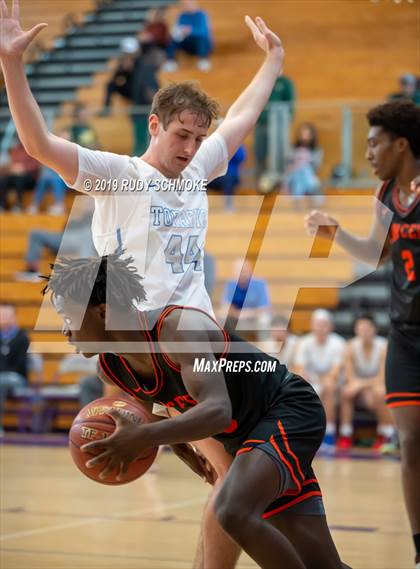 Thumbnail 1 in Grant vs. La Jolla Country Day (BSN Sports Showcase) photogallery.