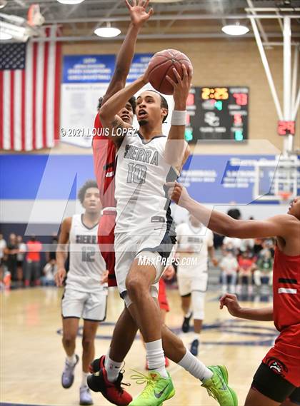 Thumbnail 3 in Centennial @ Sierra Canyon (CIF SS Open DIV Championship Final) photogallery.