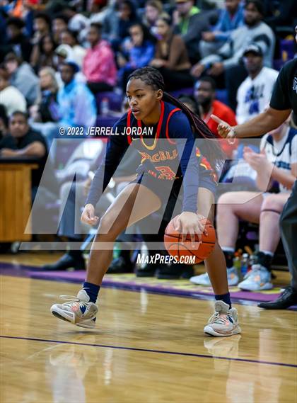 Thumbnail 1 in Morris Catholic vs Purcell Marian (John Wall Holiday Invitational) photogallery.
