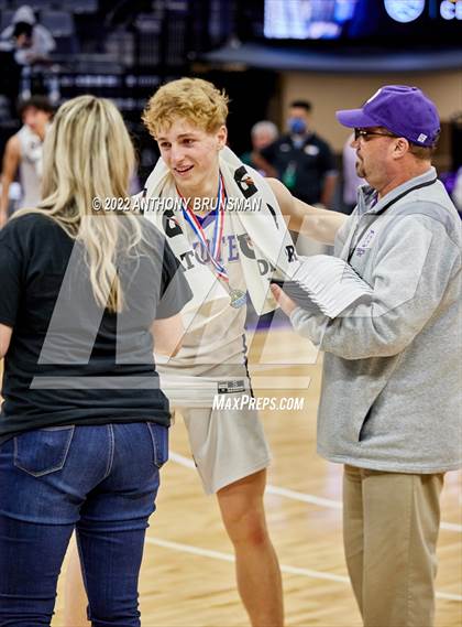 Thumbnail 3 in Denair vs. Bradshaw Christian (CIF SJS D5 Final) photogallery.