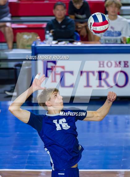 Thumbnail 1 in Pueblo South vs. Severance (CHSAA 4A Round4) photogallery.