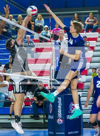 Thumbnail 1 in Pueblo South vs. Severance (CHSAA 4A Round4) photogallery.