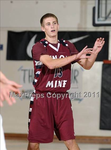 Thumbnail 3 in Union Mine vs. San Juan (Hoops 4 the Human Fund) photogallery.