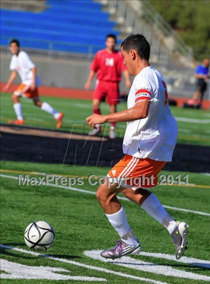 Thumbnail 3 in Mar Vista vs. Clairemont photogallery.