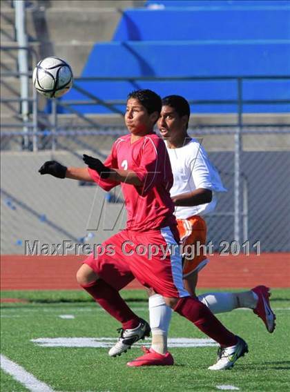 Thumbnail 1 in Mar Vista vs. Clairemont photogallery.