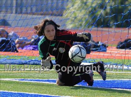 Thumbnail 2 in Mar Vista vs. Clairemont photogallery.