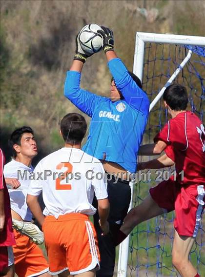 Thumbnail 2 in Mar Vista vs. Clairemont photogallery.