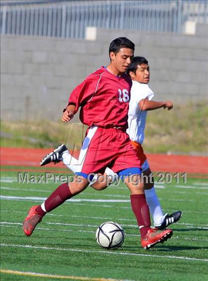 Thumbnail 3 in Mar Vista vs. Clairemont photogallery.