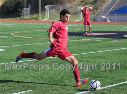 Thumbnail 3 in Mar Vista vs. Clairemont photogallery.