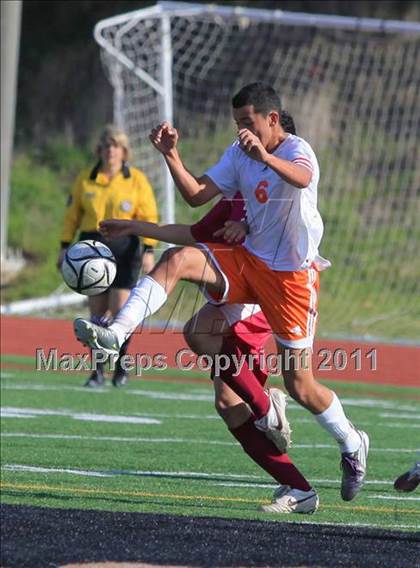 Thumbnail 2 in Mar Vista vs. Clairemont photogallery.