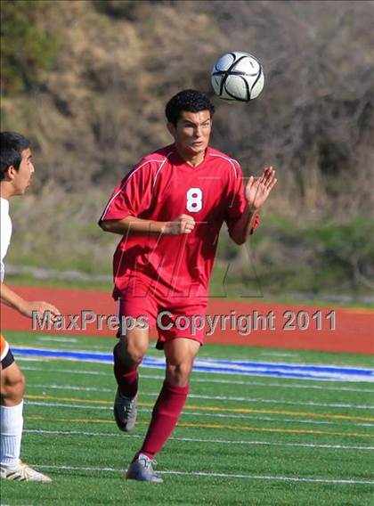 Thumbnail 1 in Mar Vista vs. Clairemont photogallery.