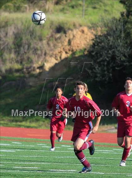 Thumbnail 2 in Mar Vista vs. Clairemont photogallery.