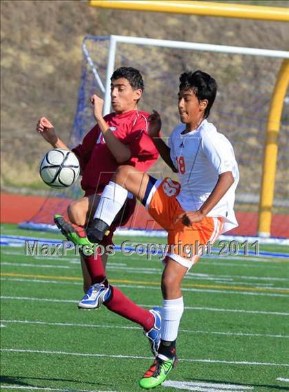 Thumbnail 3 in Mar Vista vs. Clairemont photogallery.